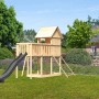 Karibu Spielhaus Frieda mit Rutsche, Anbauplattform und Netzrampe im Garten.