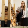 Relaxdays Holzstapelhilfe 4er Set aus Stahl, schwarz, für Kaminholzregale im Garten oder Keller.