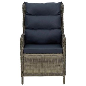 Verstellbarer, brauner Furnicato Gartensessel aus Polyrattan mit schwarzen Auflagen.