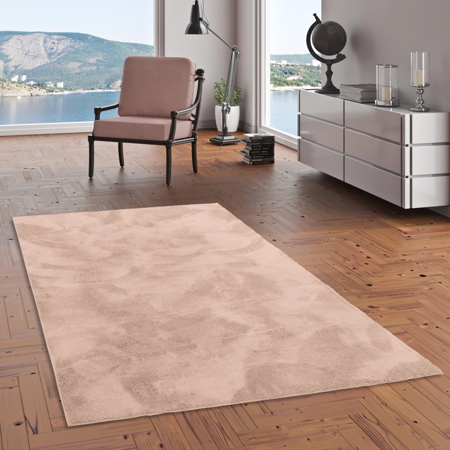 Pergamon Luxus Fellteppich Pearl Altrosa (160x230cm) im Wohnraum.