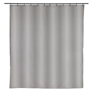 Grauer Schöner Wohnen Duschvorhang Mayour, 180x200 cm, mit Metallösen an einer Duschstange.