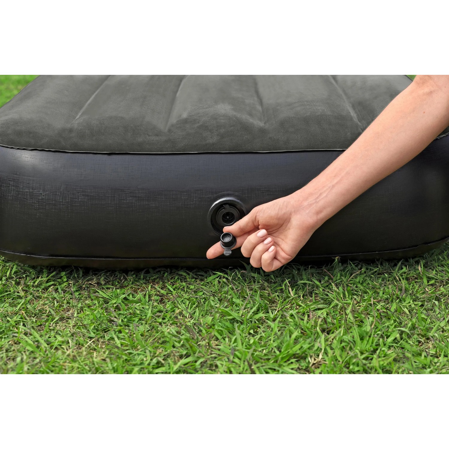 Bestway TriTech Luftbett (1 Person): Hand betätigt Ventil zum Aufpumpen/Ablassen der Luft.