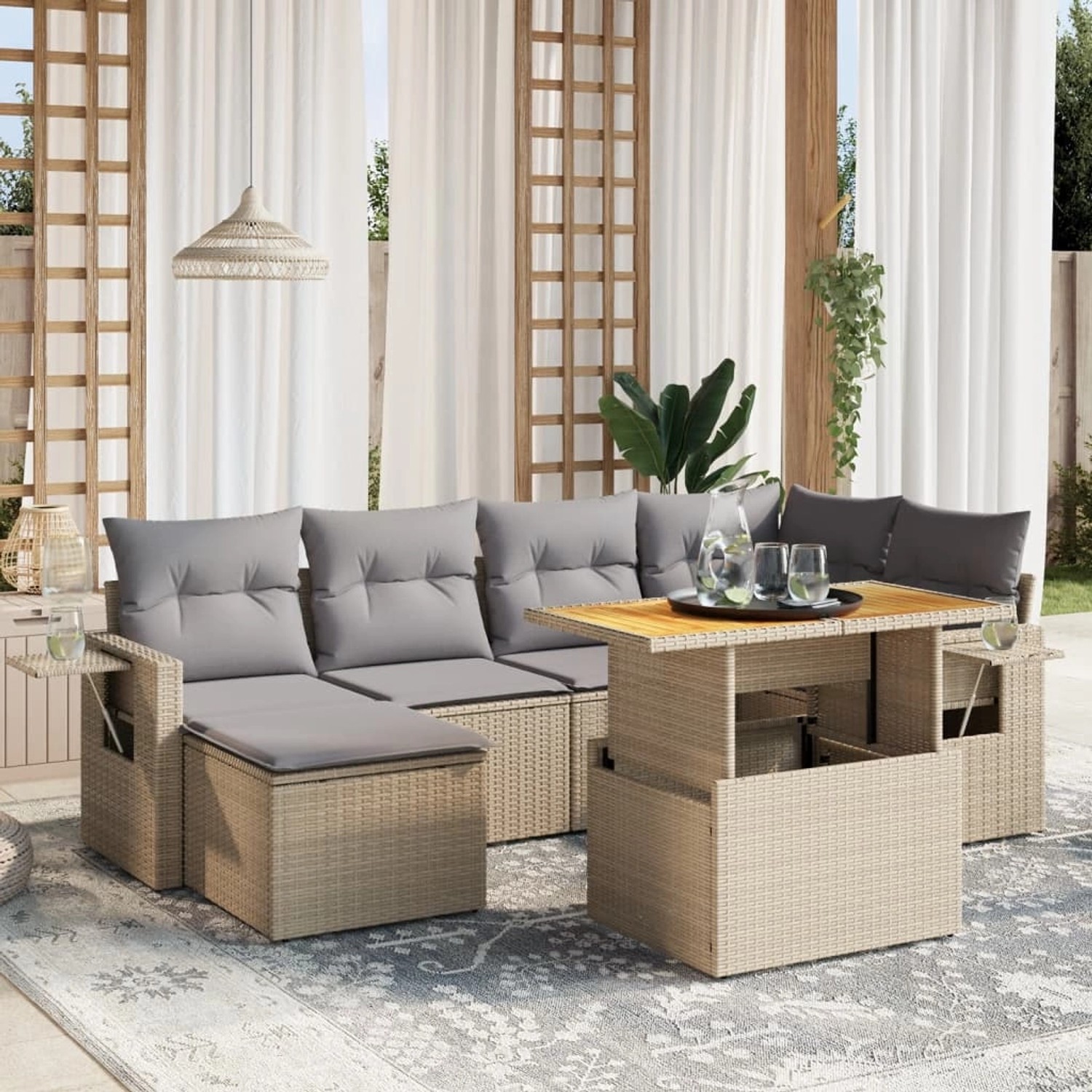 Beige 7-tlg. vidaXL Garten-Sofagarnitur aus Rattan mit hellgrauen Kissen und verstellbarem Tisch.