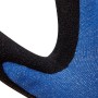 Detailaufnahme: Blauer LUX Schnittschutzhandschuh Größe 10 mit schwarzer Beschichtung.