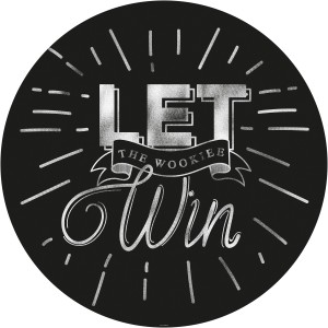 Runde, selbstklebende Star Wars Fototapete mit dem Spruch 'Let the Wookiee win'.