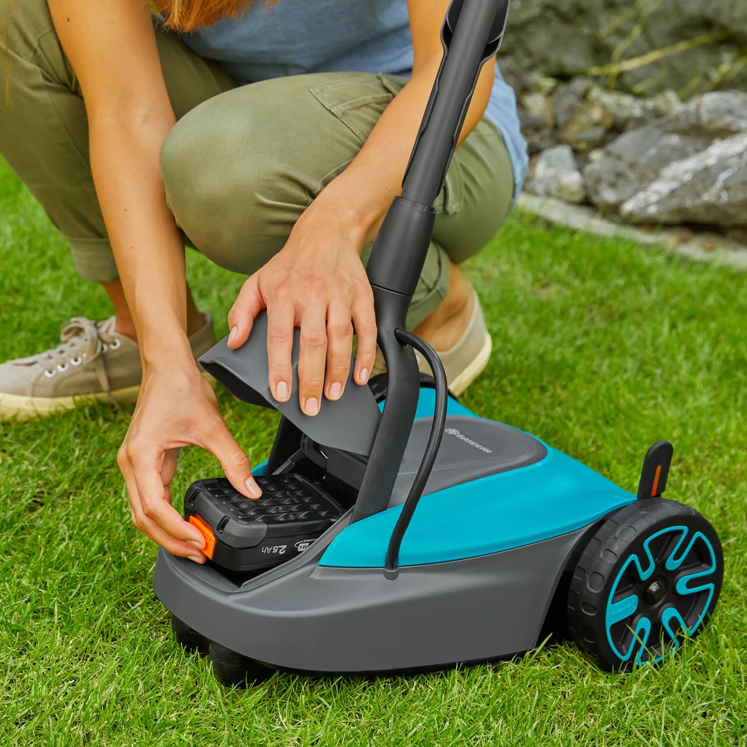 Gardena 5023-20 akumulátorová kosačka na trávu HandyMower Li-18/22 - PVM Systém