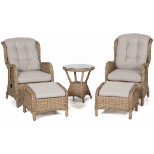 5-tlg. Gartenmöbel Set: 2 Rattan-Ohrensessel mit hellen Kissen, 2 Hocker, 1 Tisch. Verstellbare Sessel mit Alurahmen.