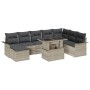 Hellgraues 9-teiliges Garten-Sofa-Set aus Poly Rattan mit Tisch und Kissen.