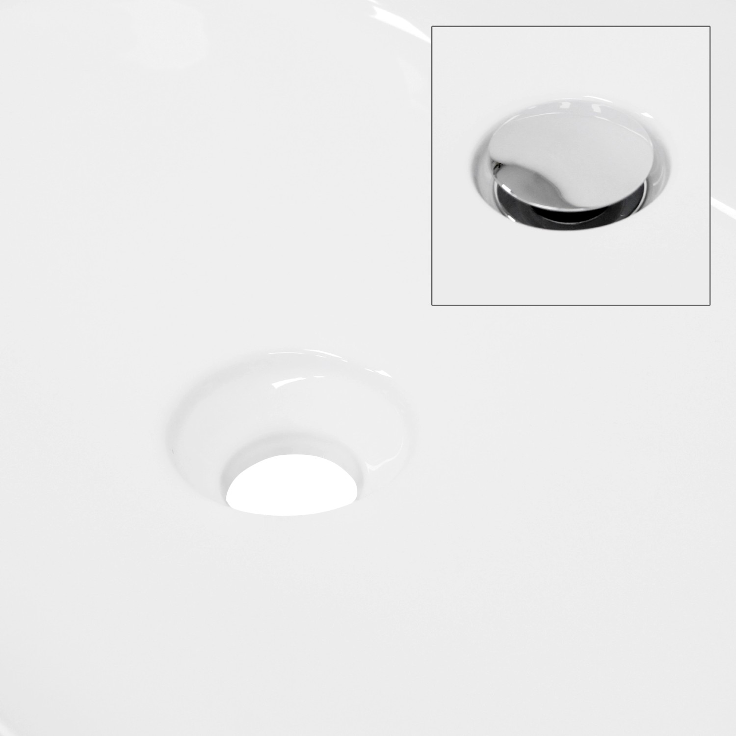 Detailaufnahme: Weißes, ovales ECD Germany Aufsatzwaschbecken aus Keramik mit Ablauf.