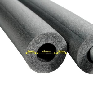 Grauer Climaflex Isolierschlauch, 42 mm Durchmesser, 9 mm Dämmstärke, für Heizungs- und Sanitärleitungen.