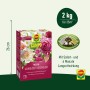 Compo Rosen Langzeit-Dünger 2kg Packung mit Rosenabbildung und Hinweisen zur Anwendung.