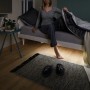 Paulmann MaxLED Night Comfort Set unter Doppelbett mit warmweissem Licht.