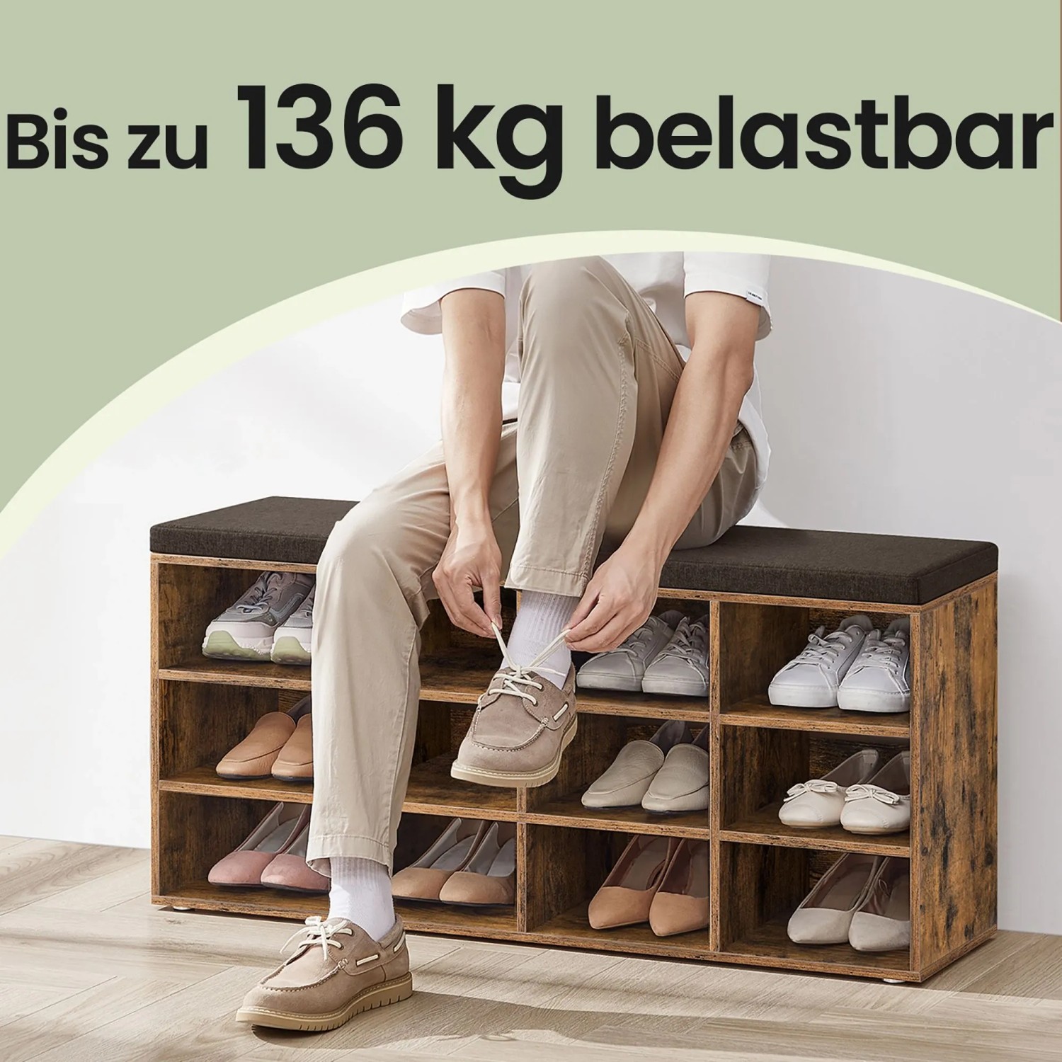 Songmics Sitzbank Custos Schuhständer mit 12 Fächern in Braun, mit Person.