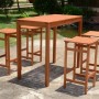 DELUKE Barset NIKLAS aus Eukalyptus mit Tisch und 4 Hockern für den Garten.