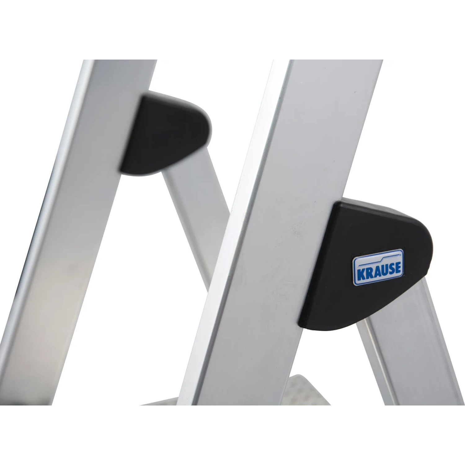 Detailaufnahme Krause Stehleiter Safety Plusline: Stufenverbindung und Logo.