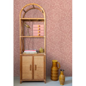 ESTAhome Vliestapete Rosa mit zarten, floralen Ornamenten. Matte Oberfläche für stilvolle Wandgestaltung.