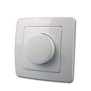 Weißer TEM EKONOMIK Dimmer (20-400W) mit Drehknopf und Rahmen für Unterputzmontage.