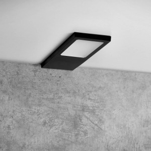 Schwarze SOTECH LED Unterbauleuchte GIULIA II mit neutralweißem Licht (4000K).