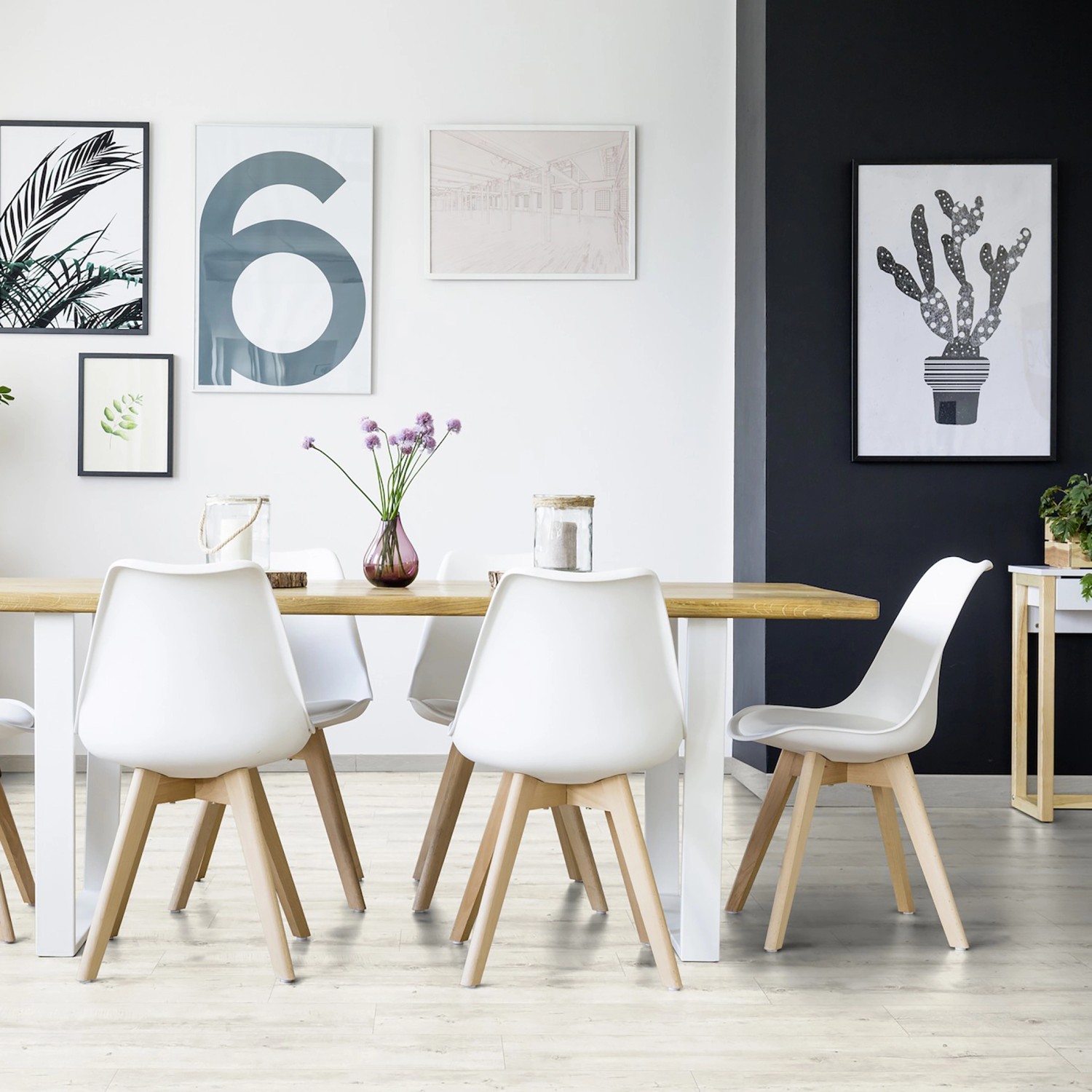 Verlegter Gerflor Vinylboden Senso Clic Pecan Light Holzoptik im Esszimmer.