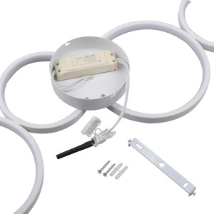 Weiße LED-Deckenleuchte Kiringe (87x31,5 cm) mit Montagezubehör.