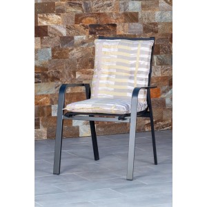 Beo Niedriglehner-Auflage Tiflis, 100x48x8 cm, mit hellem Streifenmuster auf Gartenstuhl.