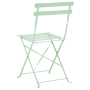 Moderner mintgrüner Klappstuhl aus Metall, Teil des Beliani Bistro Sets FIORI. Ideal für Garten & Balkon.
