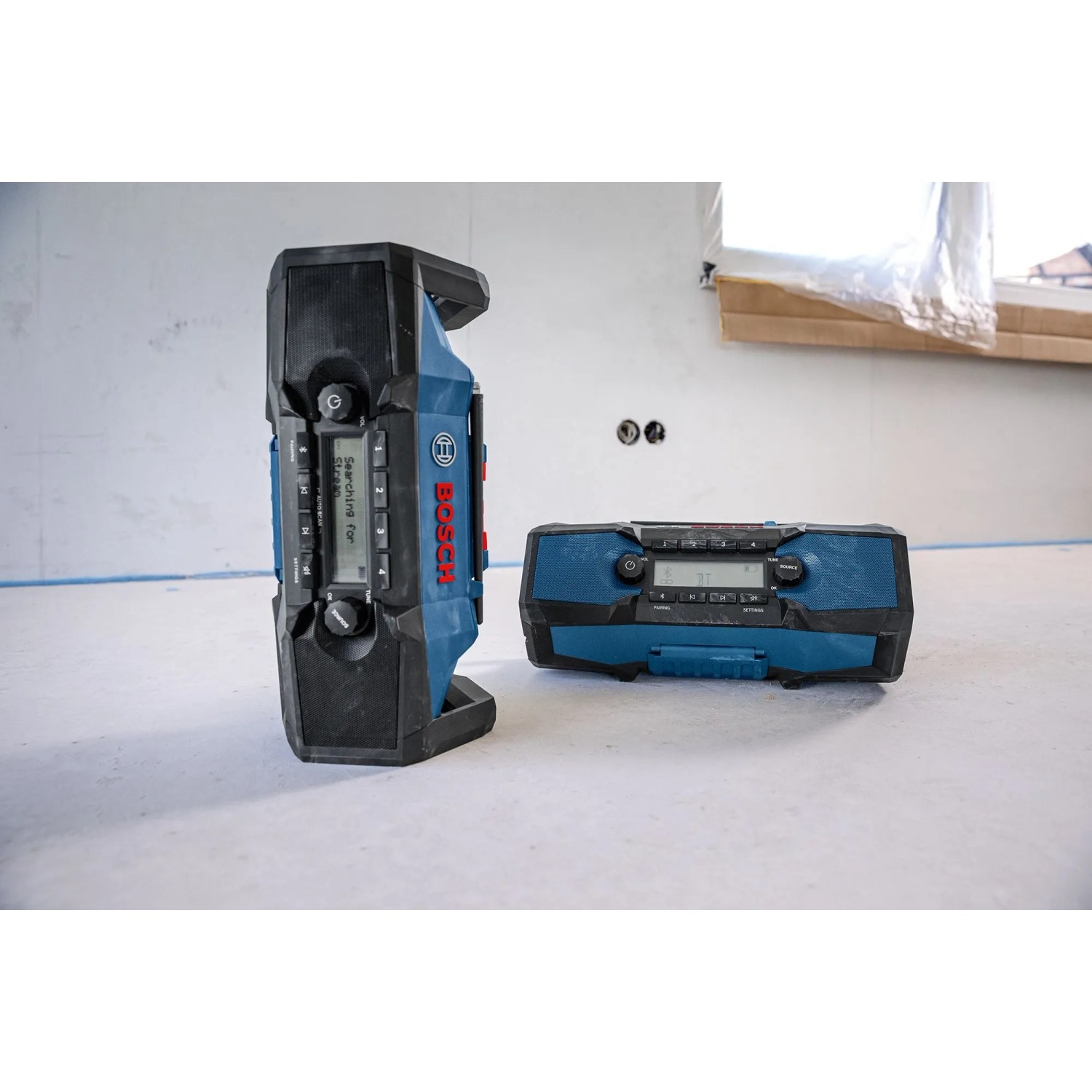 Bosch Professional Akku-Radio GPB 18V-3SC, Baustellenradio mit Bluetooth und DAB+.