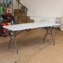 Rechteckiger, weißer Lifetime Klapptisch (183x76cm) für Garten oder Terrasse.