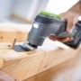LUX Akku-Multi-Tool A-MFW-20 Solo beim Sägen eines Holzstücks.
