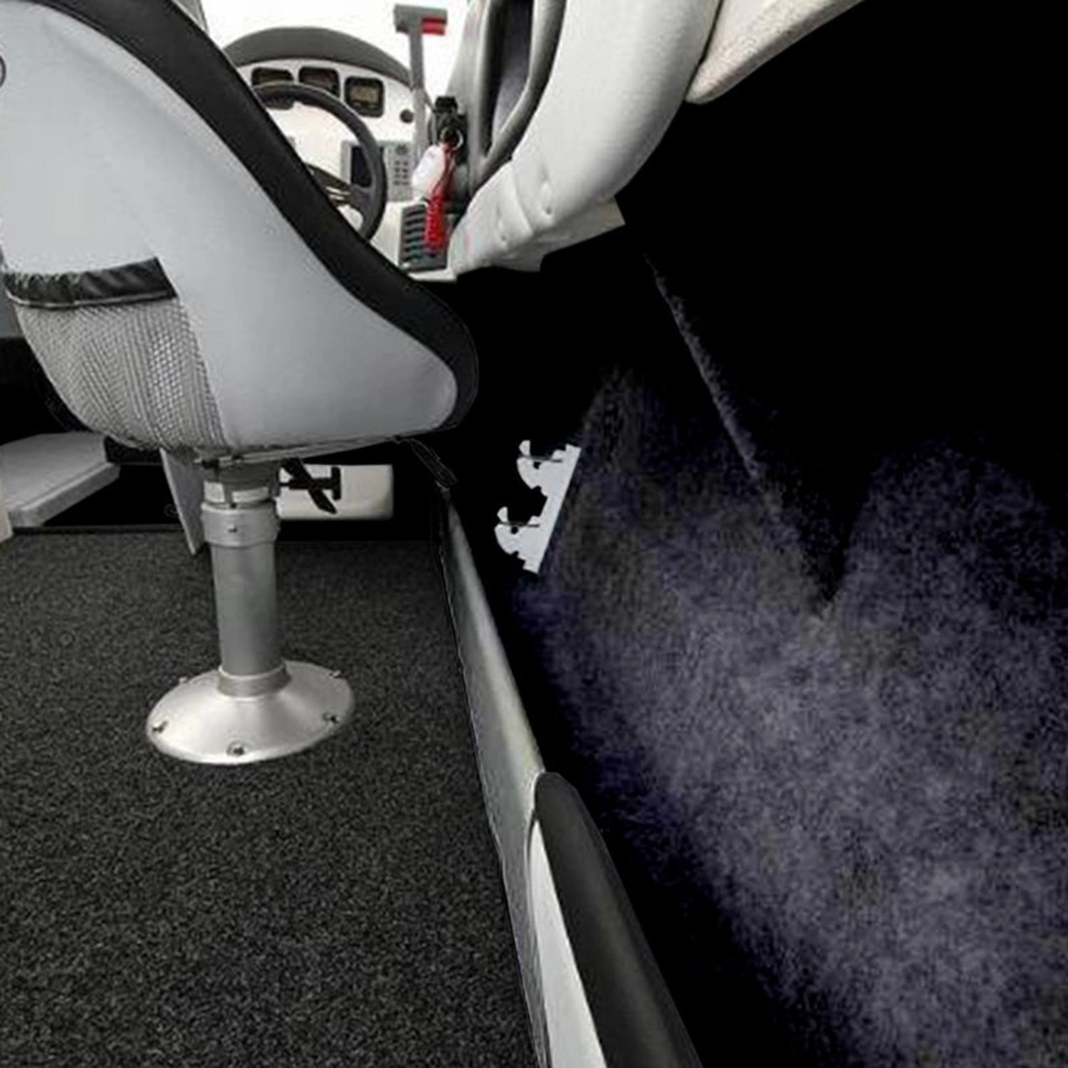 Schwarzer KARAT Nadelfilz Superflex zur Innenraumverkleidung, zuschneidbar, 200x200cm.