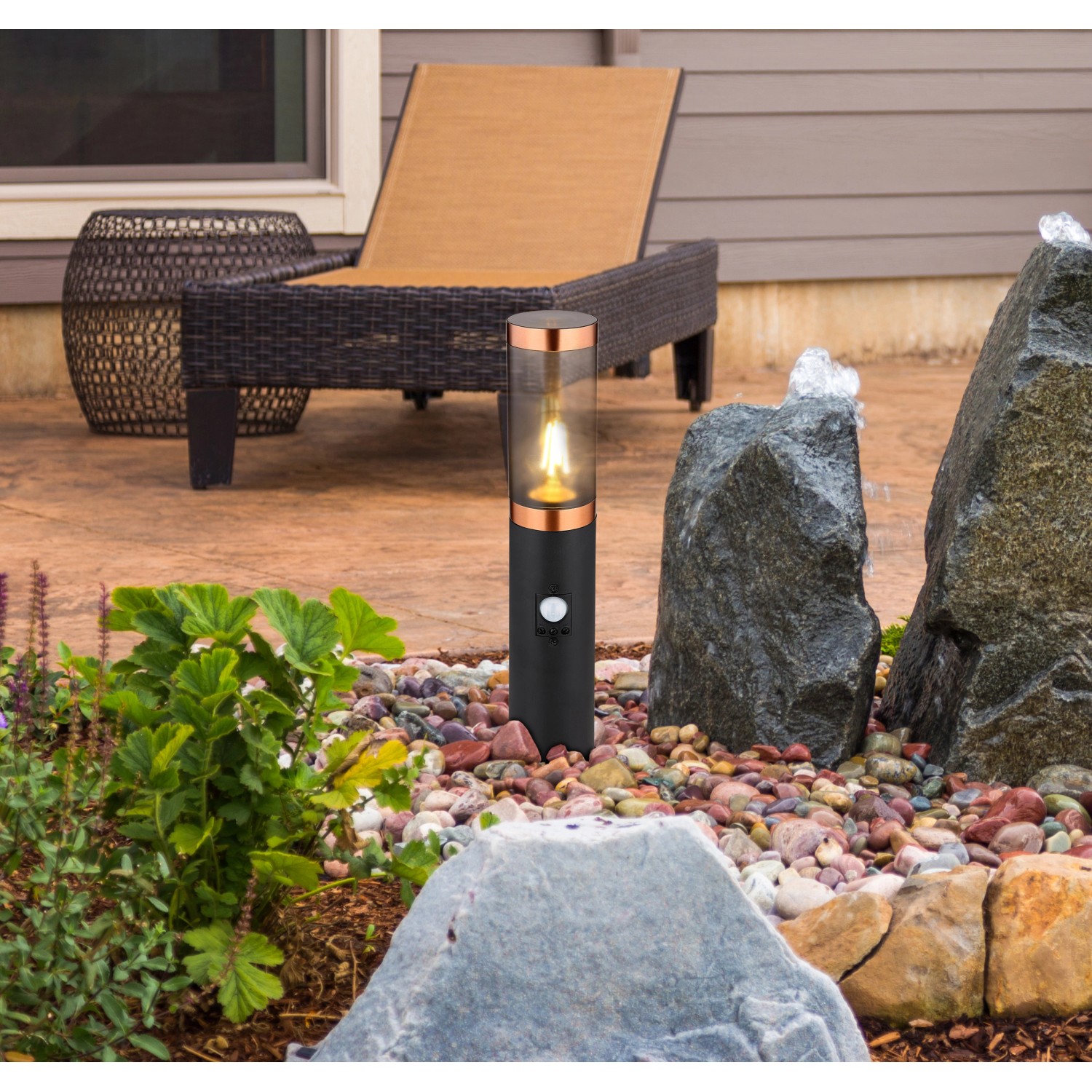 Globo Außenleuchte mit Bewegungsmelder Boston 1-flg. Schwarz-Rauchf. 12,7x45 cm