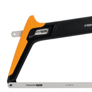 Fiskars Bügelsäge Pro TrueTension, Metallsäge mit orange-schwarzem Griff.
