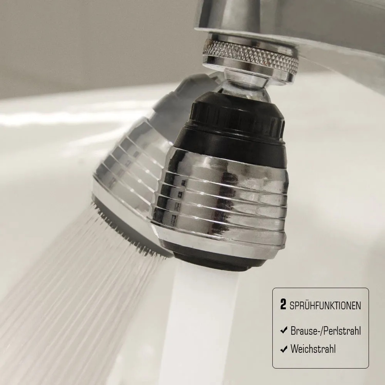 eyepower Wasserhahn-Aufsatz, 360° schwenkbar, mit Perlator im Einsatz.