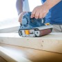 LUX Schleifband Classic K40, 100x610mm im Einsatz auf Holz. Zubehör für Bandschleifer.