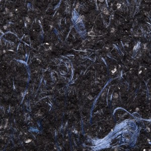 Terralith Baumwollputz Flüssigtapete, dunkelgrau mit blauen Fasern und hellen Sprenkeln, Effektputz.