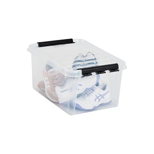 Transparente SmartStore Aufbewahrungsbox Classic 31L mit Deckel und Schuhen.