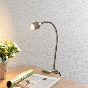 Moderne Lindby LED Klemmleuchte Djamila aus Alu für Büro & Arbeitszimmer.