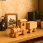 Dekohelden24 Dekorative Fahrbare Holz Spardose Sparbüchse Lokomotive Eisenbahnspardose mit Wagon aus Buchenholz zum Gestalten L/B/H 36 x 8 x 12 cm_3
