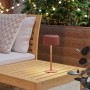 Rote EGLO Solar LED Tischleuchte ROCCANOVA mit Touchdimmer auf Gartentisch.