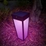 Moderne, mattschwarze Lutec LED Solar Wegeleuchte Dias mit Erdspieß. Kubische Form, stimmungsvolles Licht.