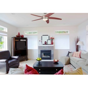 Westinghouse Deckenventilator Bendan Zinn mit Licht und Fernbedienung im Wohnzimmer.