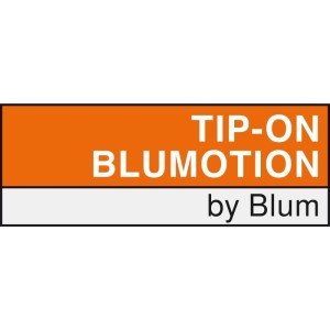Blum Tip-On Blumotion Logo für Synchronisierungsadapter. Orange-weißes Design mit Schriftzug 'TIP-ON BLUMOTION by Blum'.