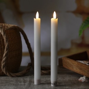 Zwei weiße LED Stabkerzen (H 25cm) in Rustik-Optik aus Echtwachs für stimmungsvolle Tischdeko.