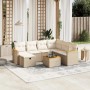 Beige 8-tlg. Garten-Sofagarnitur aus Rattan mit cremeweißen Kissen und Tisch mit Holzplatte.