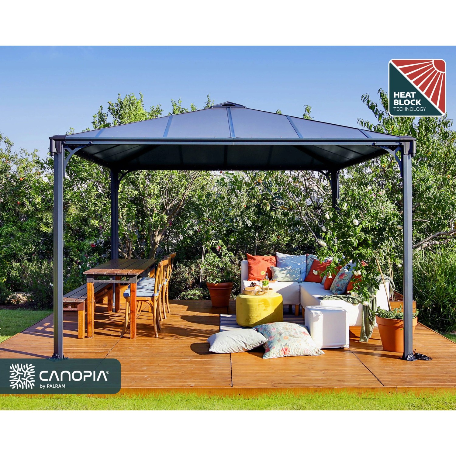Canopia Gartenpavillon Palermo 3.6x3.6 Anthrazit mit Sitzgruppe auf Holzterrasse.