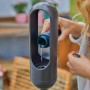 Gardena ClickUp! Fackel wird mit Lampenöl befüllt. Gartendeko für stimmungsvolle Beleuchtung.