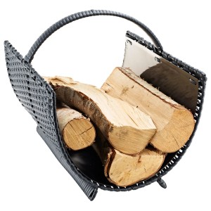 Kleine, halbrunde Holztrage aus Rattan und Edelstahl, gefüllt mit Holzscheiten.