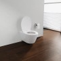 Weißer Schütte WC-Sitz Premium Slim Form Thermoplast mit geöffnetem Deckel an Wand-WC.