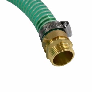 Grüner PVC Saug-Druckschlauch mit Spirale und Messinganschluss, gesichert mit Schlauchschelle. Für Gartenschläuche.