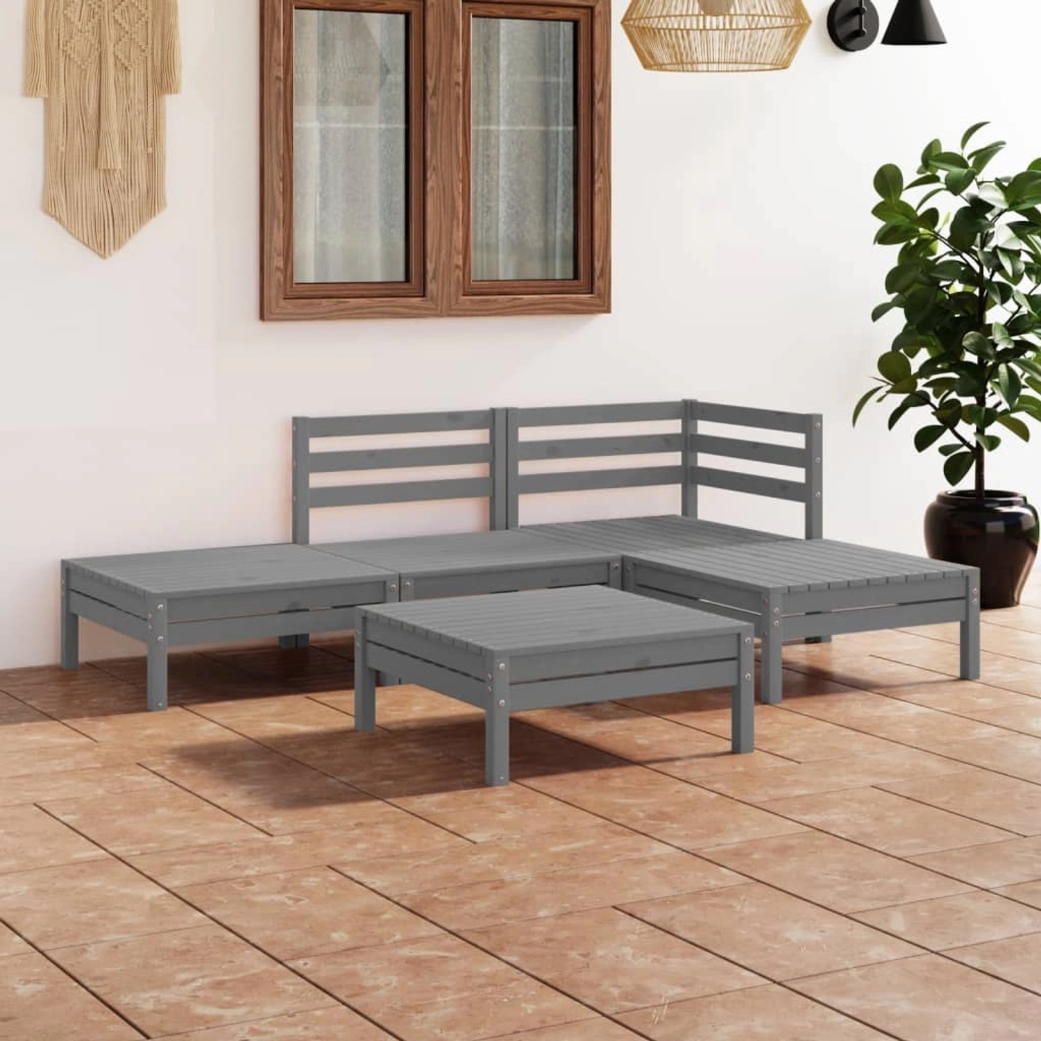 Graues 5-tlg. Garten Lounge Set aus Kiefernholz, bestehend aus Eckteil, Mittelteil und Hockern/Tischen.